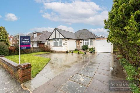 3 Mitchley Hill, South Croydon, CR2 9HE