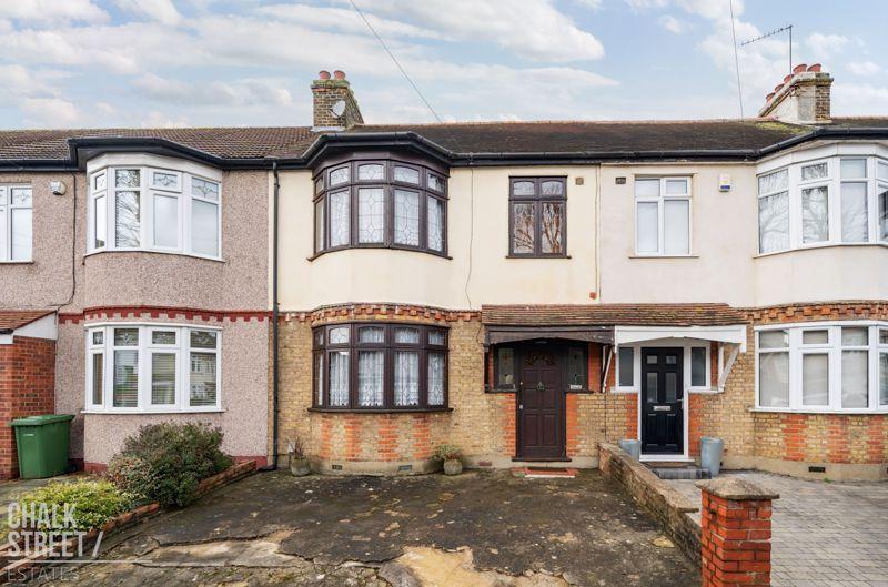 Lyndhurst Drive, Hornchurch, RM11 3 bed terraced house for sale £425,000