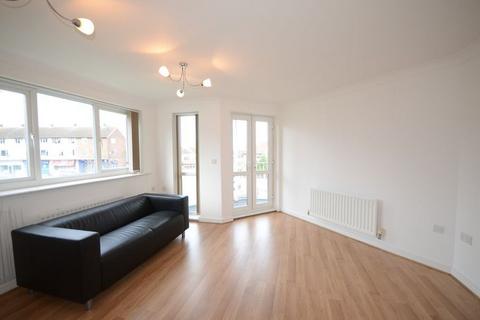 2 bedroom apartment to rent, Wolf Lane