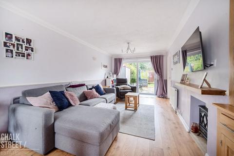 7 Lime Close, Romford, RM7 7BD