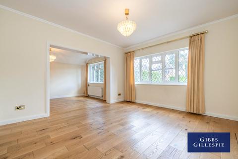 4 bedroom detached house to rent, Murray Crescent, Pinner