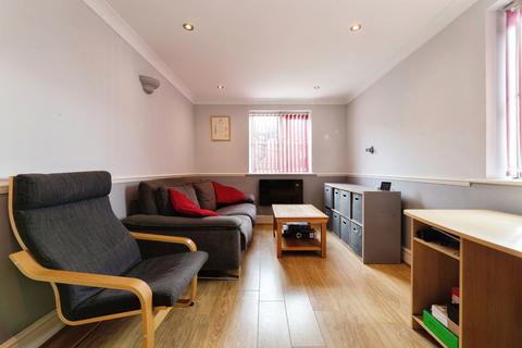 1 bedroom flat to rent - Beaufort Close, Chingford E4