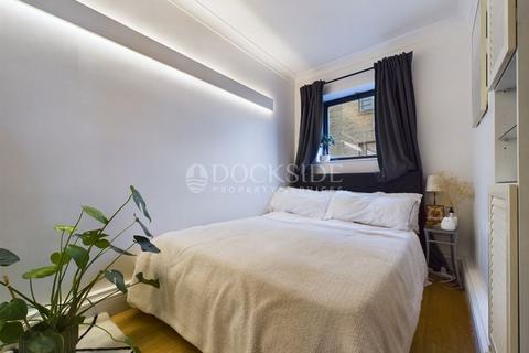 1 bedroom apartment for sale, Burrells Wharf Square, E14
