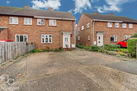 11 Cedar Avenue, Tiptree, Colchester, CO5 0NR