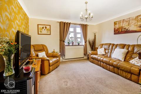 11 Cedar Avenue, Tiptree, Colchester, CO5 0NR
