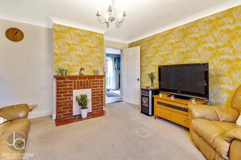 11 Cedar Avenue, Tiptree, Colchester, CO5 0NR