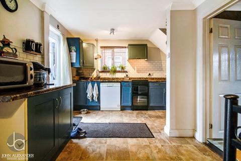 11 Cedar Avenue, Tiptree, Colchester, CO5 0NR
