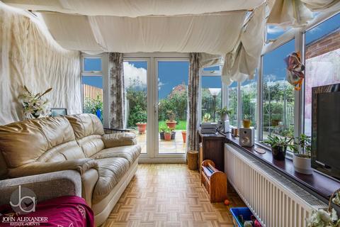 11 Cedar Avenue, Tiptree, Colchester, CO5 0NR