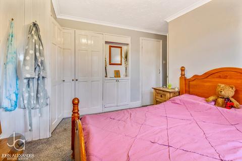 11 Cedar Avenue, Tiptree, Colchester, CO5 0NR