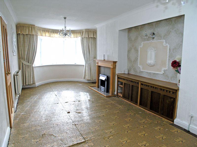 Queens Drive, Rowley Regis B65 3 bed semidetached house for sale £