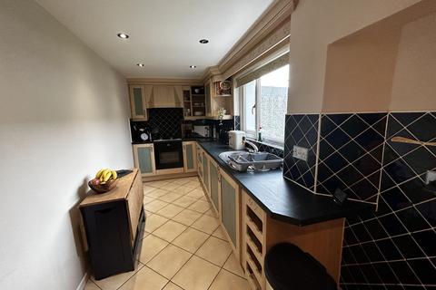 171 Bute Drive, Perth, PH1 3DF