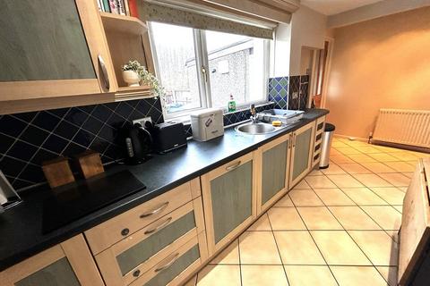 171 Bute Drive, Perth, PH1 3DF