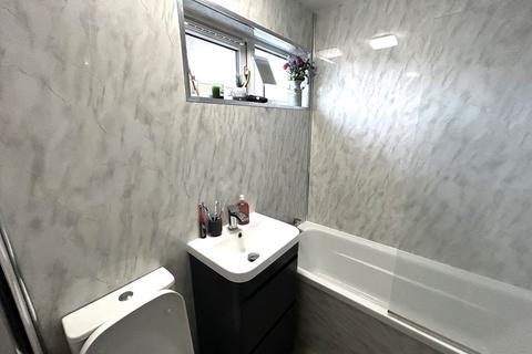 171 Bute Drive, Perth, PH1 3DF