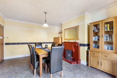 4 bedroom semi-detached house for sale, Bradford Road, Burley in Wharfedale, Ilkley, West Yorkshire, LS29