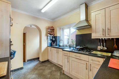 4 bedroom semi-detached house for sale, Bradford Road, Burley in Wharfedale, Ilkley, West Yorkshire, LS29