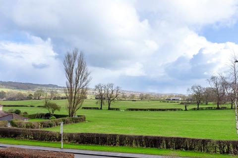 4 bedroom semi-detached house for sale, Bradford Road, Burley in Wharfedale, Ilkley, West Yorkshire, LS29