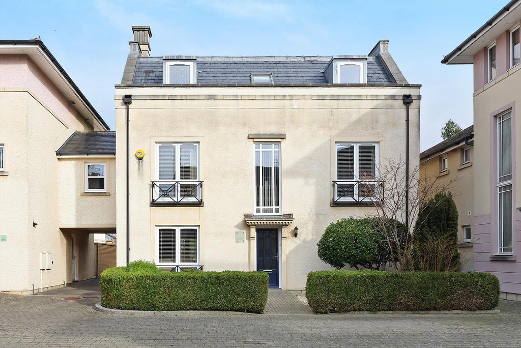 Lexington Square, Cheltenham... 5 bed detached house for sale £800,000