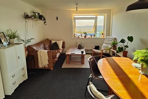2 bedroom flat to rent, Ash View, Radford, Nottingham, NG7 3BY