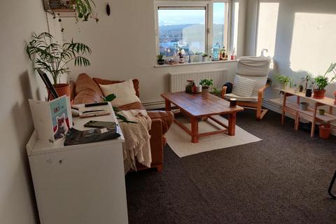 2 bedroom flat to rent, Ash View, Radford, Nottingham, NG7 3BY