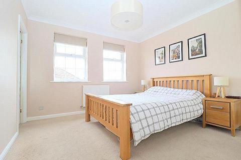 12 Hayton Close, Luton, LU3 4HD