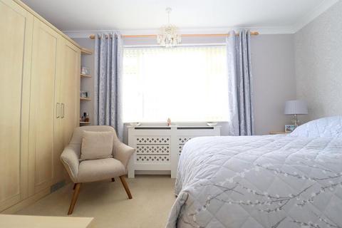 2 bedroom bungalow for sale, Laburnum Grove, Warden Hills, Luton, Bedfordshire, LU3 2DP