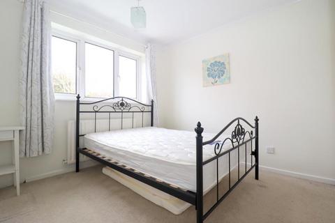 2 bedroom terraced house for sale - Celandine Drive, Barton Hills, Luton, Bedforshire, LU3 4AH