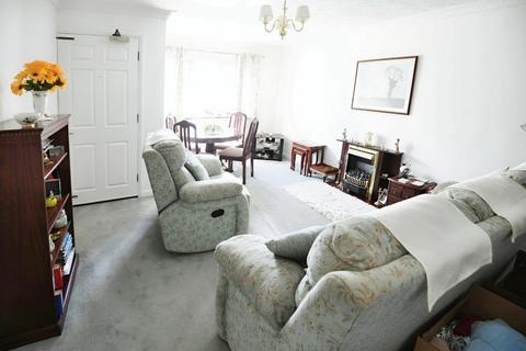 2 bedroom flat for sale, St Pauls Close, Wisbech, Cambridgeshire, PE13 2LL