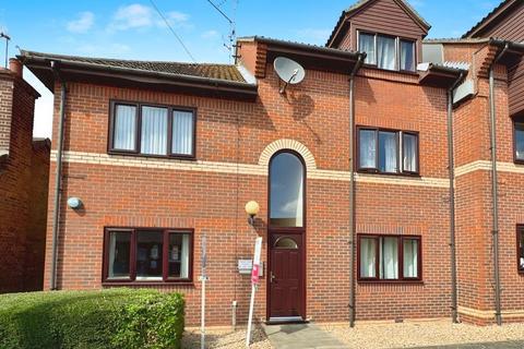 2 bedroom flat for sale, St Pauls Close, Wisbech, Cambridgeshire, PE13 2LL