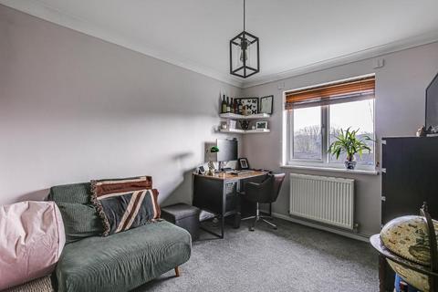 66 Middlefields, Croydon, CR0 9LG