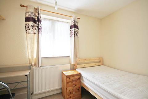 6 bedroom house to rent - Queens Avenue, Canterbury, Kent