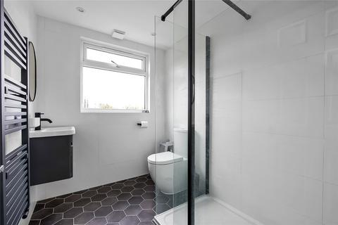 4 Sunset Gardens, London, SE25 4AX