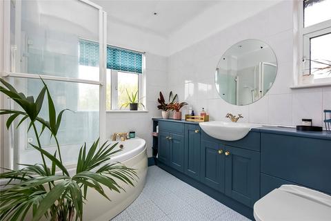 4 Sunset Gardens, London, SE25 4AX