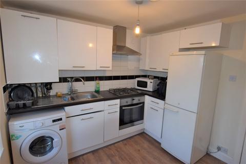 4 bedroom apartment to rent - Manor Road, London, SE25