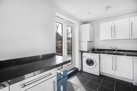 1 bedroom flat to rent - Lewin Road,  London, SW16