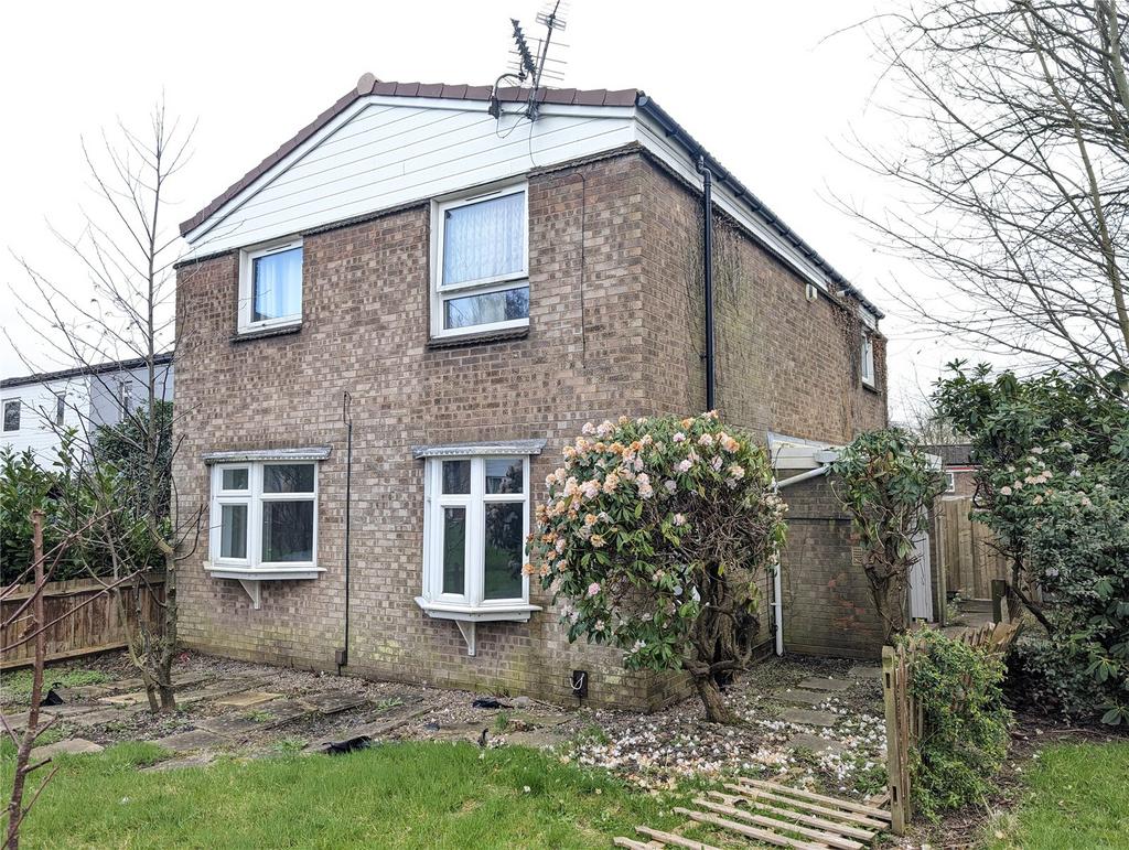 Chiltern Gardens, Dawley, Telford... 2 bed apartment for sale £87,000