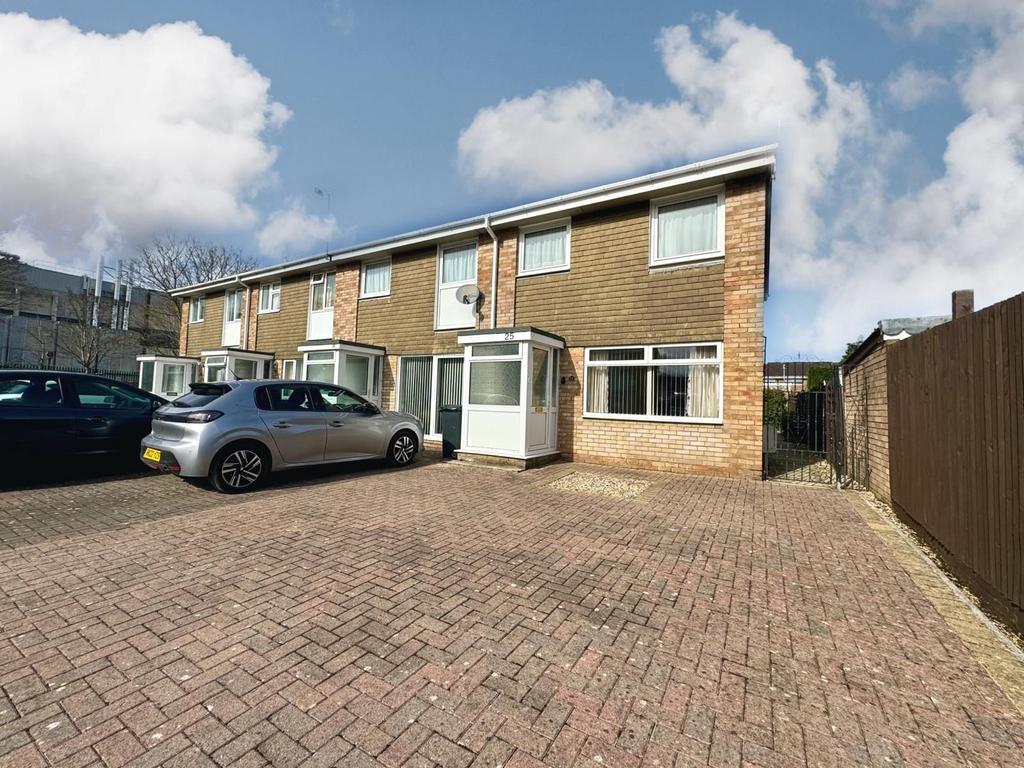 Covingham, Swindon SN3 3 bed end of terrace house for sale £265,000