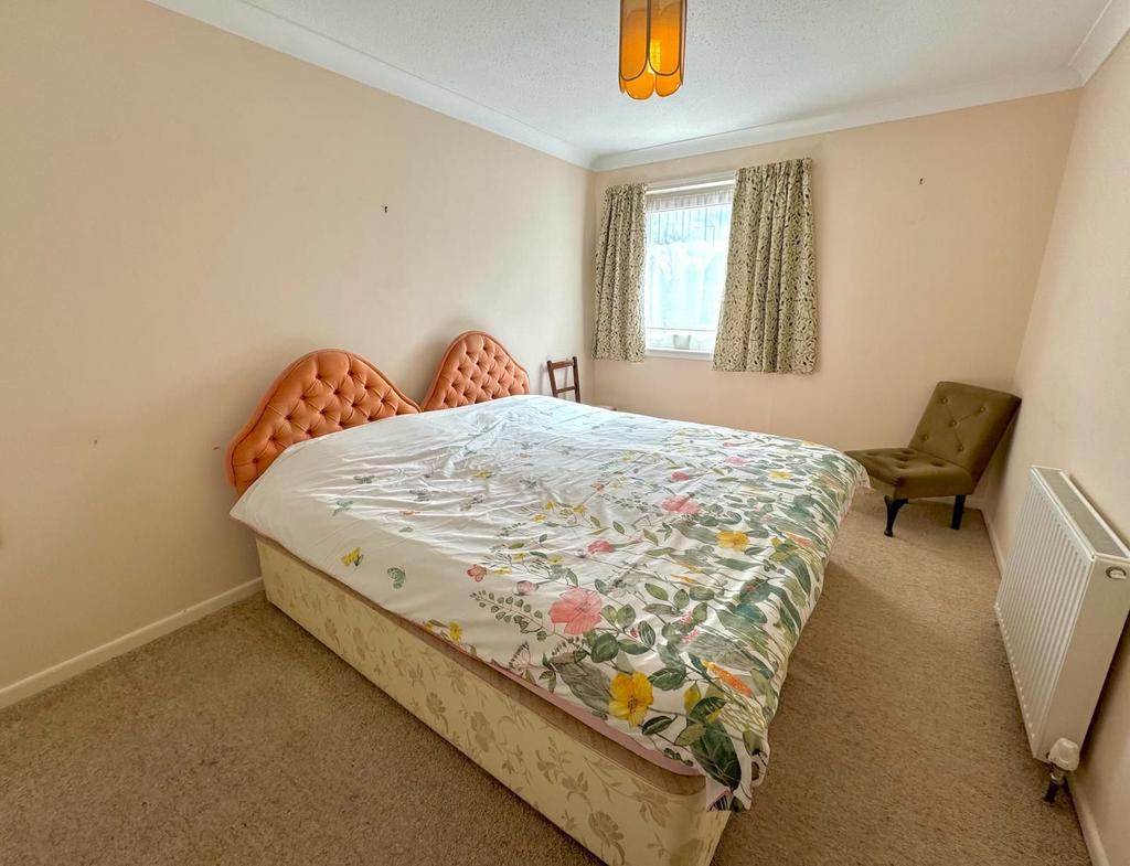Covingham, Swindon SN3 3 bed end of terrace house for sale £265,000