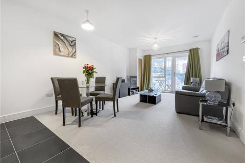 2 bedroom apartment for sale, Spelthorne Grove, Sunbury-on-Thames, Surrey, TW16