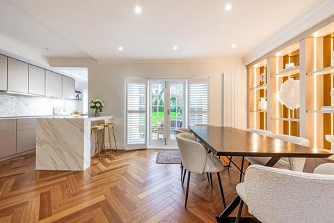 54 Willifield Way, London, NW11 7XT