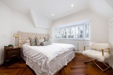 54 Willifield Way, London, NW11 7XT