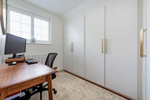 54 Willifield Way, London, NW11 7XT
