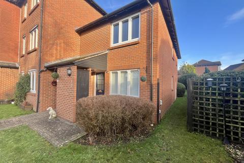 12 Caesars Gate, Warfield, Bracknell, RG42 3AF