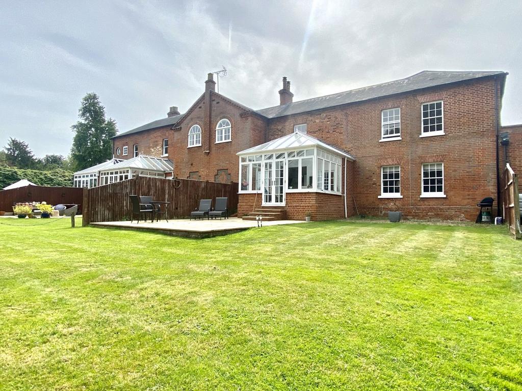 Warfield Street, Warfield, Bracknell 2 bed terraced house for sale £