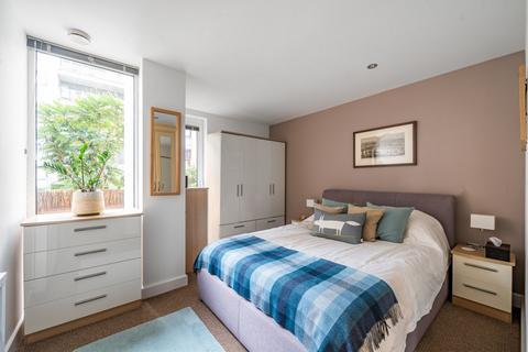 1 bedroom apartment for sale - Western Gateway, London