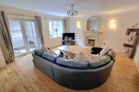 5 bedroom detached house for sale - Maes Sant Teilo, Llangyfelach, Swansea