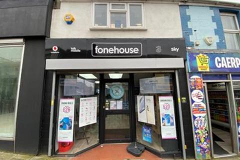 Shop to rent, 67 Cardiff Road, Caerphilly
