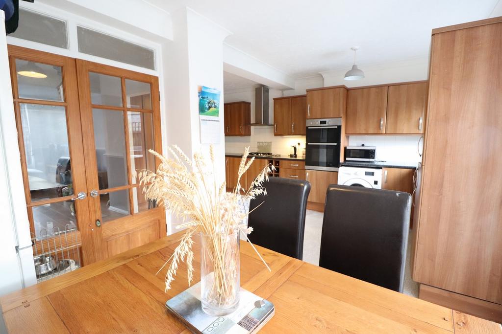 Stanford Gardens, Aveley, South Ockendon, RM15 3 bed terraced house for