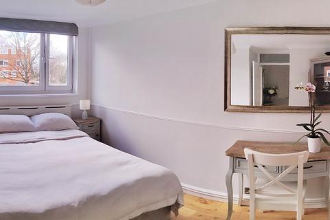 3 bedroom semi-detached house to rent - Parkham Street, Battersea Square SW11