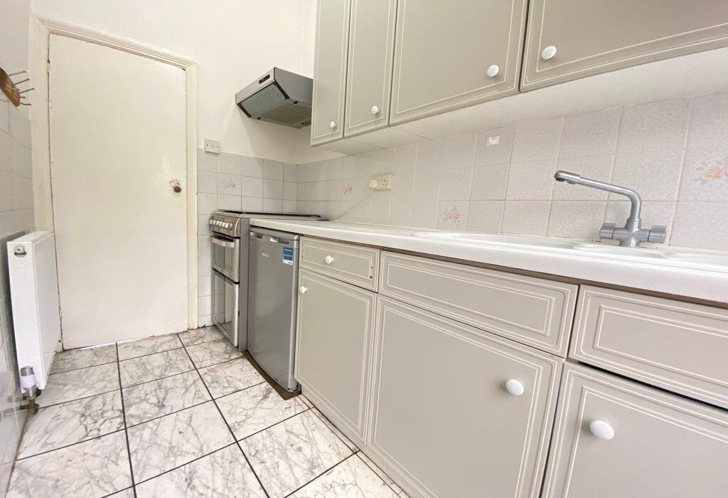 House in London - View 3