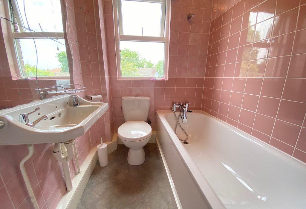 House in London - View 5
